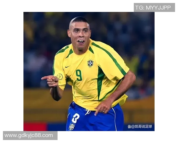 外国足球球星INS最新动态分享精彩训练片段展现超强个人技术与进步